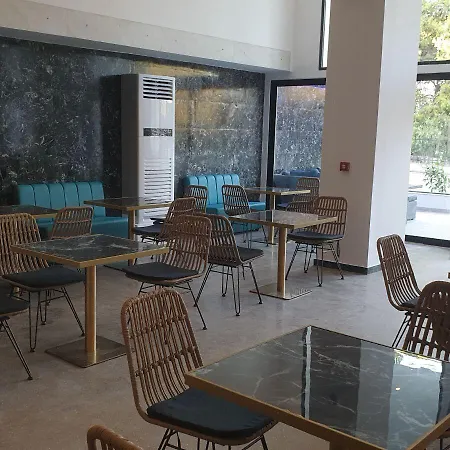 Evita Blue מלון 4*